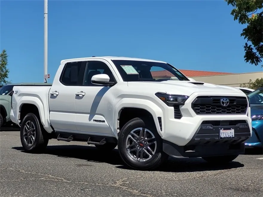 2024 Toyota Tacoma TRD Sport photo 1