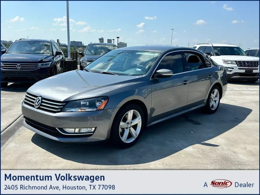 2015 Volkswagen Passat Limited photo 1