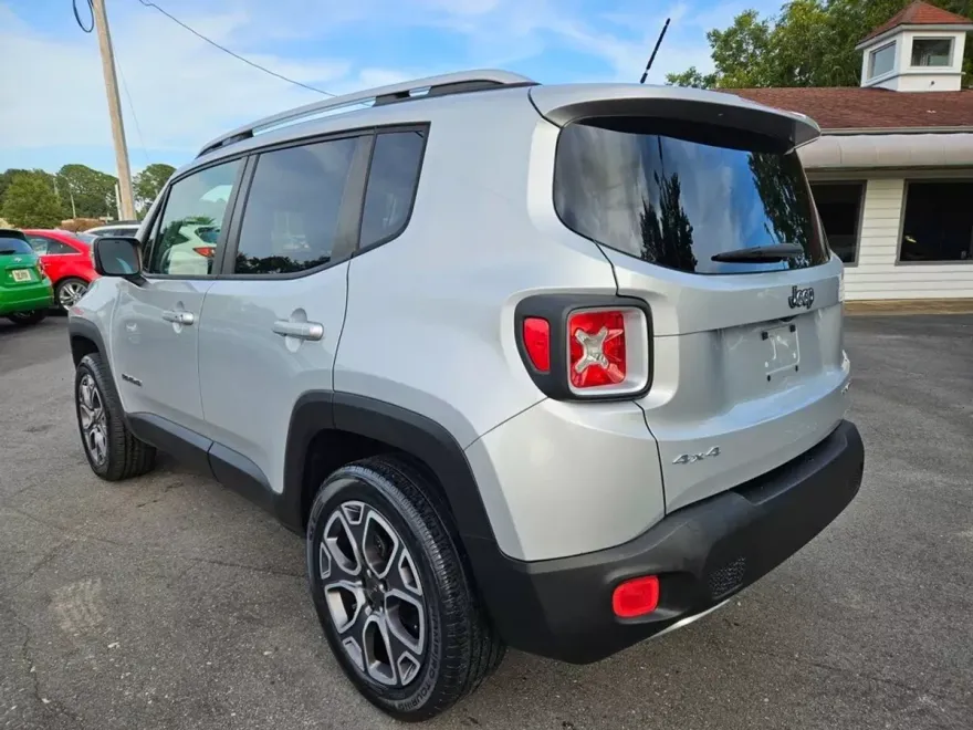 2015 Jeep Renegade Limited Sport photo 1