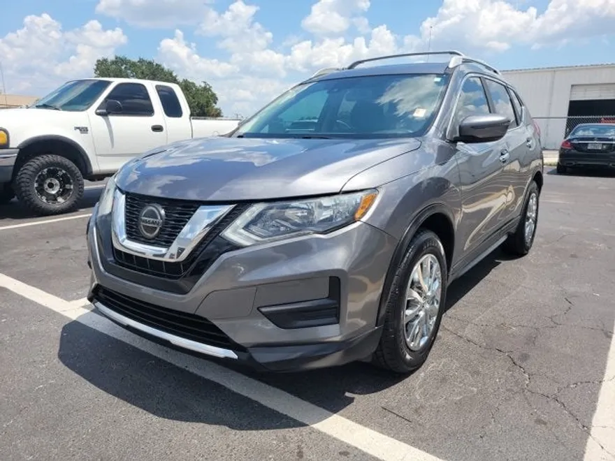 2019 Nissan Rogue S photo 1