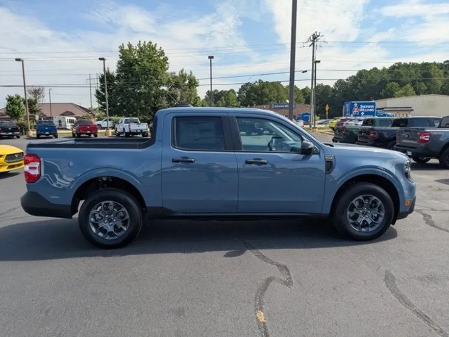 2025 Ford Maverick XLT photo 1