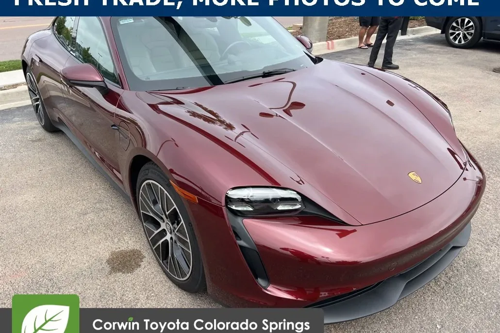 2023 Porsche Taycan photo 1