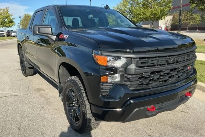 2023 Chevrolet Silverado 1500 Custom Trail Boss photo 1