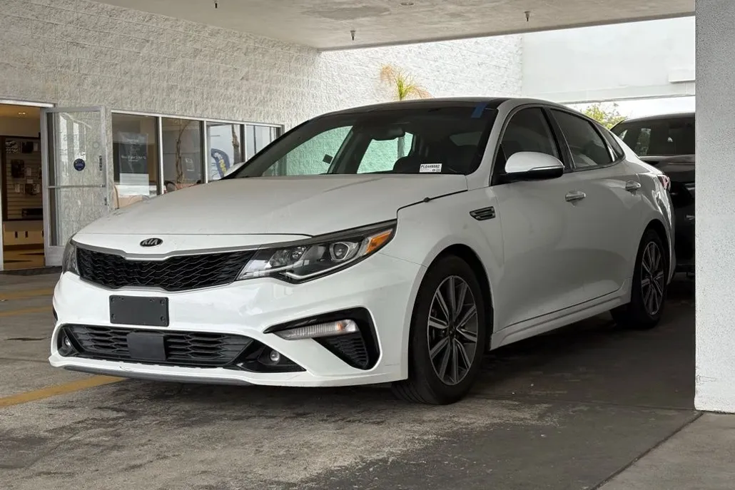 2020 Kia Optima EX Premium Turbo photo 1