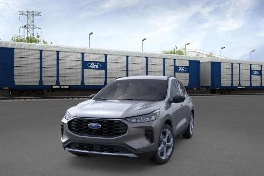 2025 Ford Escape ST-Line photo 1