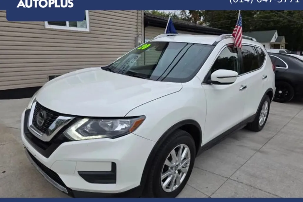 2020 Nissan Rogue SV photo 1