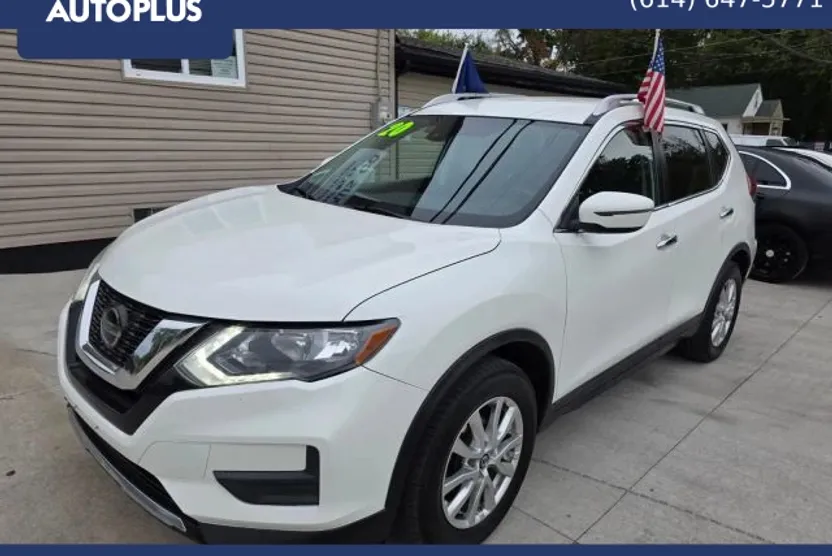 2020 Nissan Rogue SV photo 1