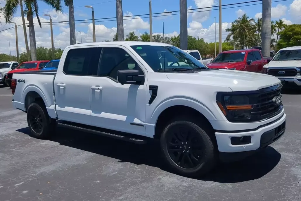 2025 Ford F-150 XLT photo 1