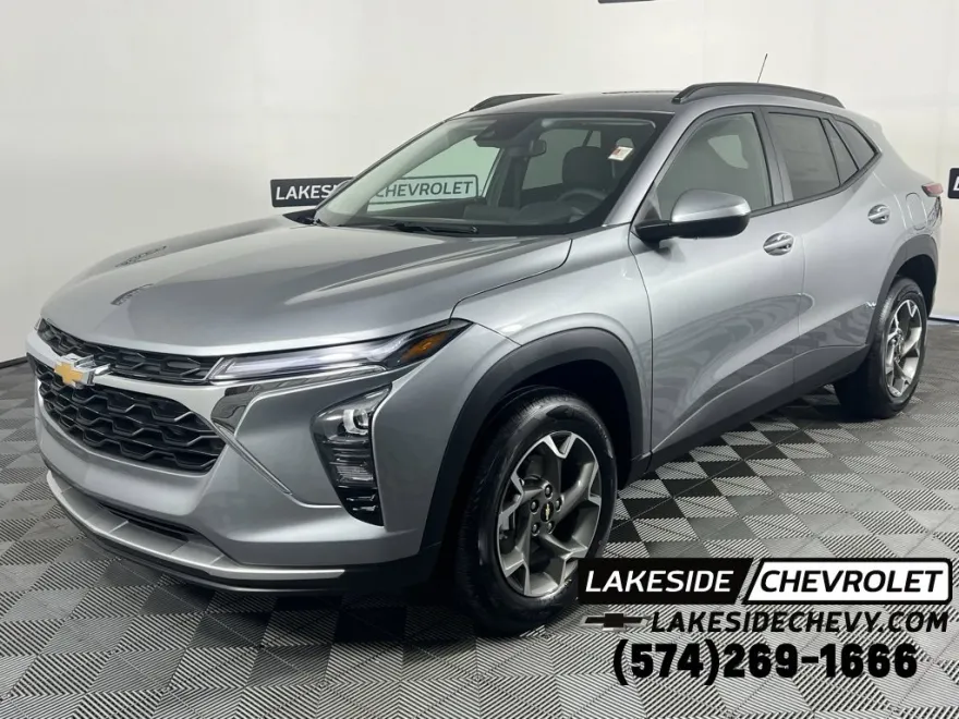 2025 Chevrolet Trax LT photo 1