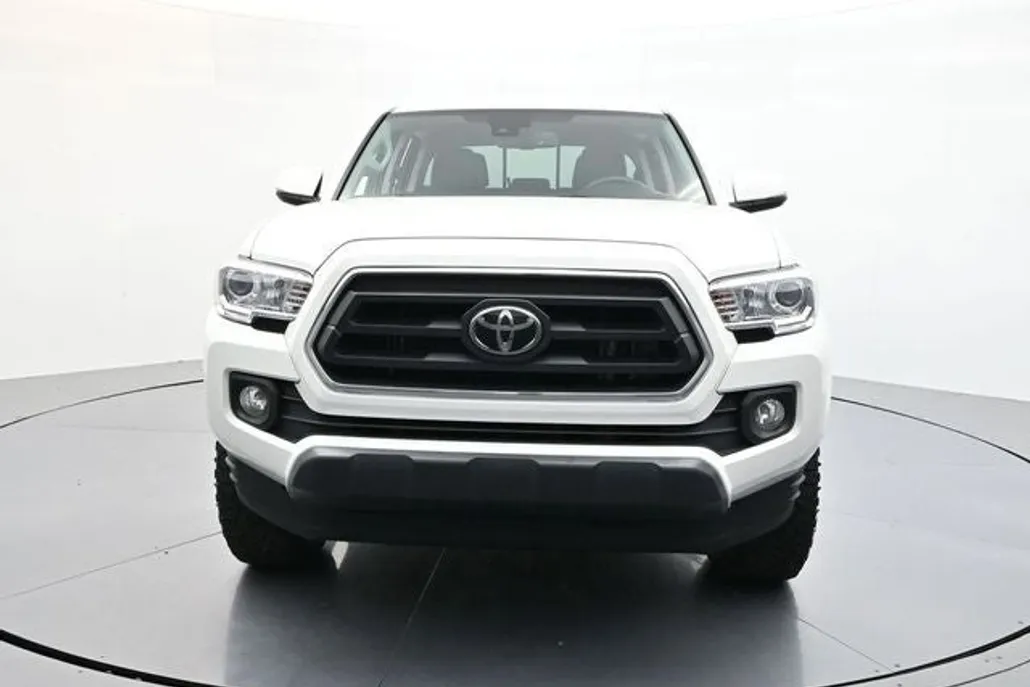 2022 Toyota Tacoma SR5 V6 photo 1