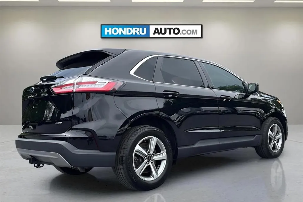 2023 Ford Edge SEL photo 1