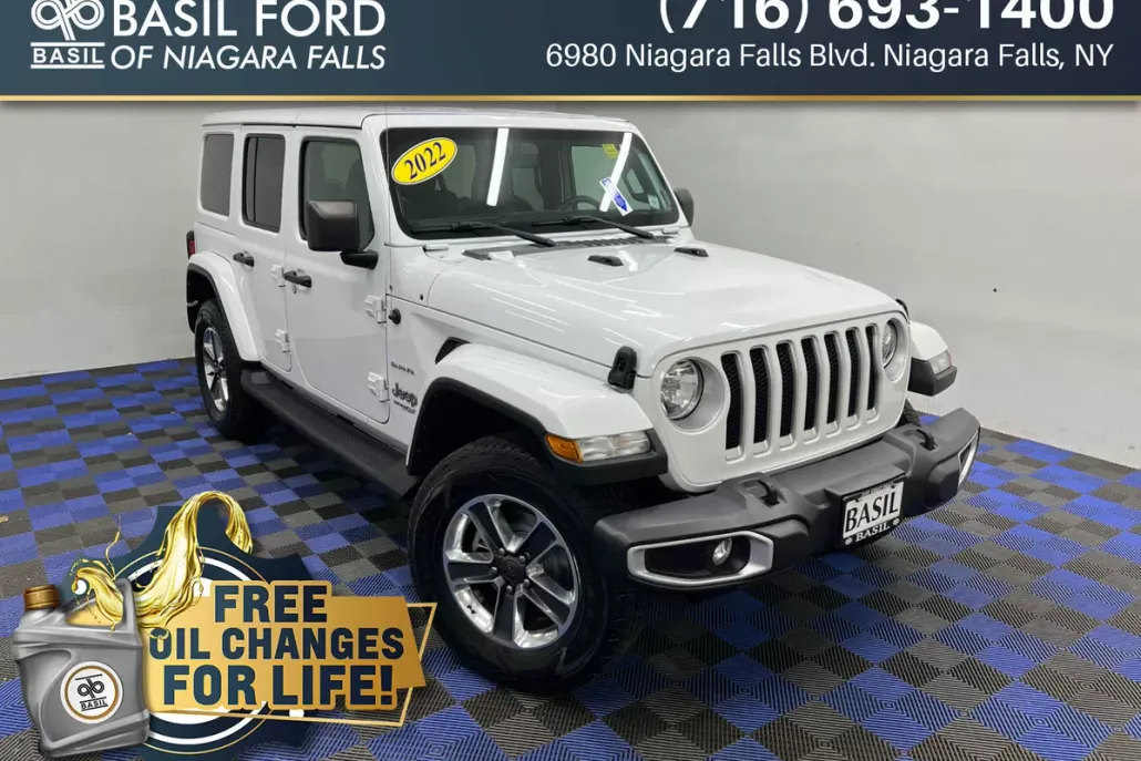 2022 Jeep Wrangler Unlimited Sahara photo 1