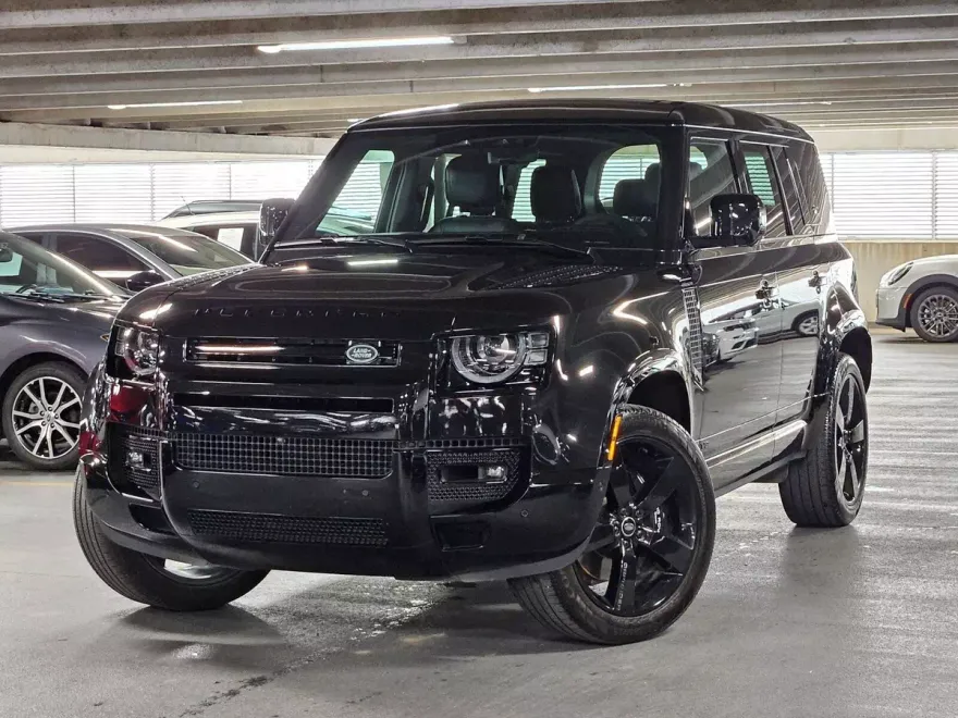 2023 Land Rover Defender V8 photo 1