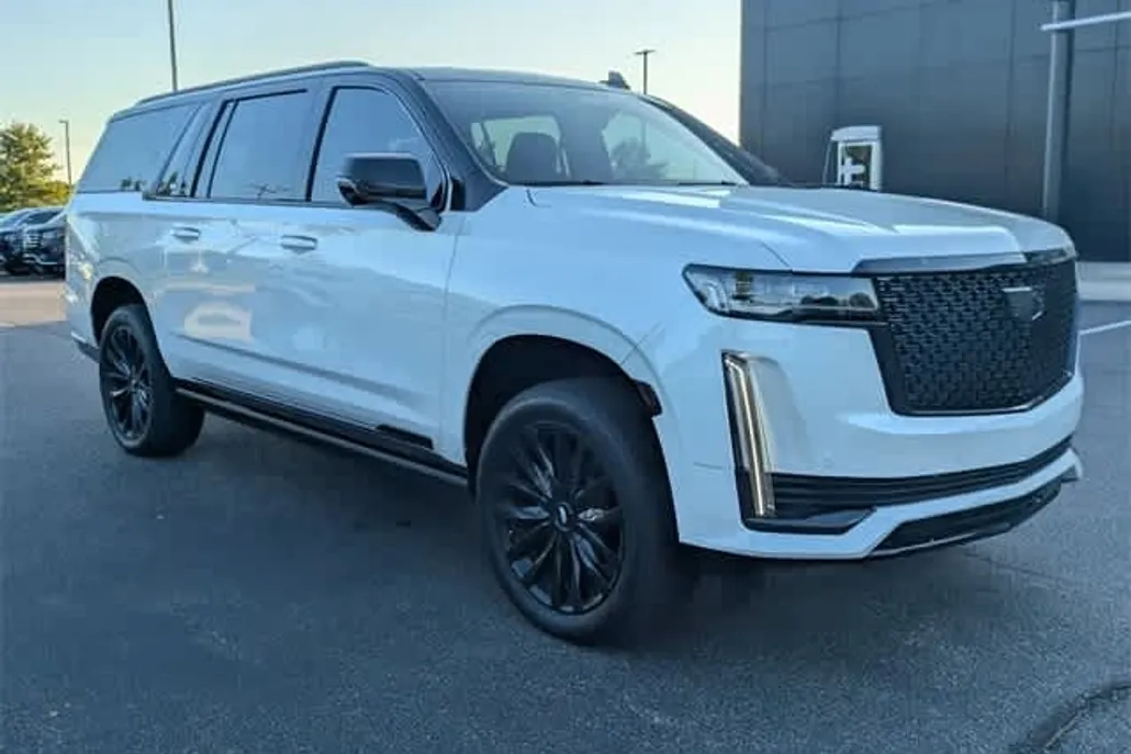 2023 Cadillac Escalade ESV Premium Luxury photo 1