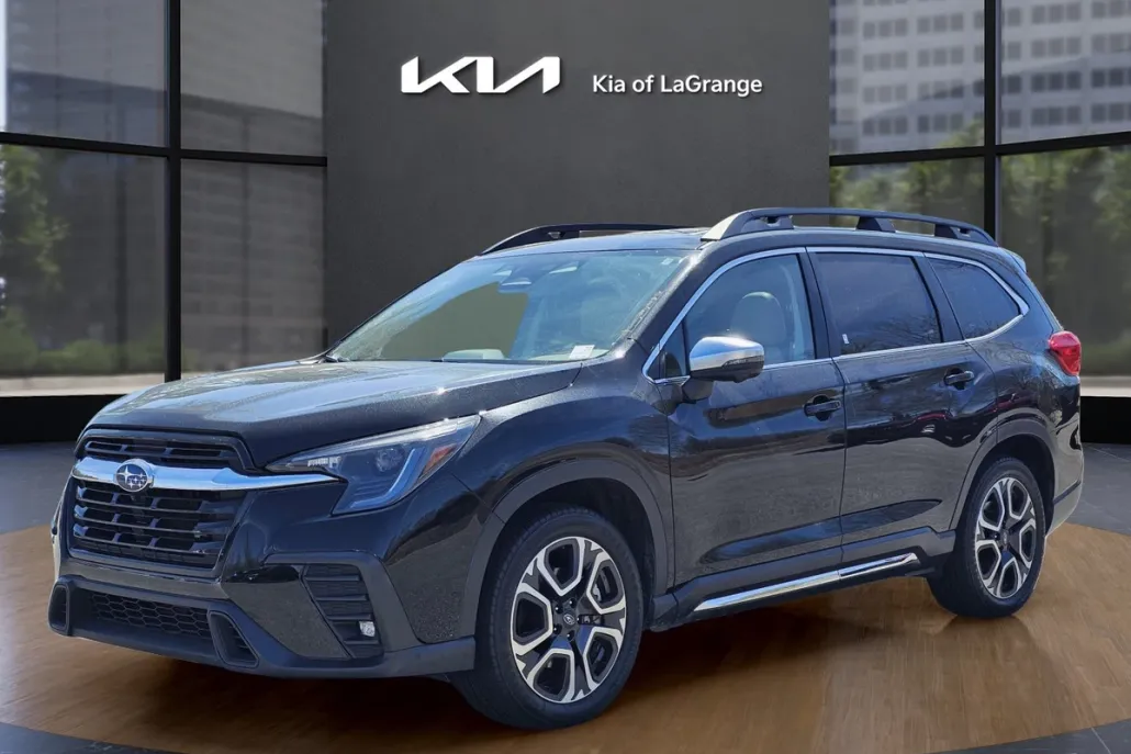 2023 Subaru Ascent Limited photo 1