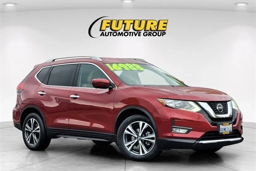 2019 Nissan Rogue SV photo 1