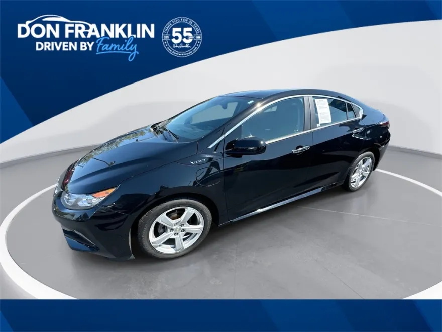 2018 Chevrolet Volt LT photo 1