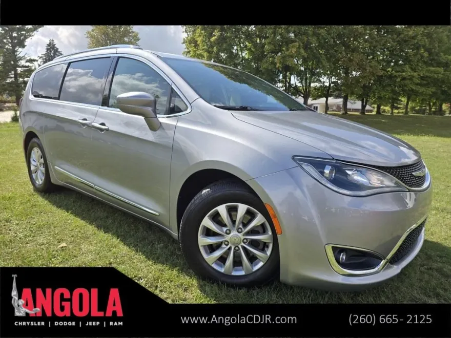 2018 Chrysler Pacifica Touring Plus photo 1