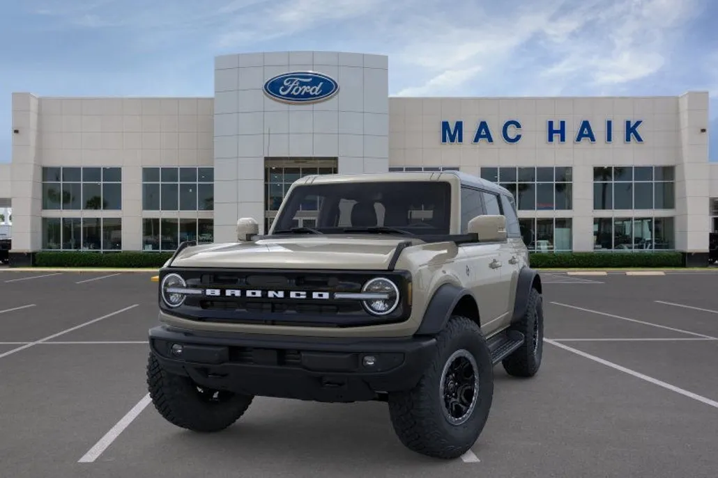 2025 Ford Bronco Outer Banks photo 1
