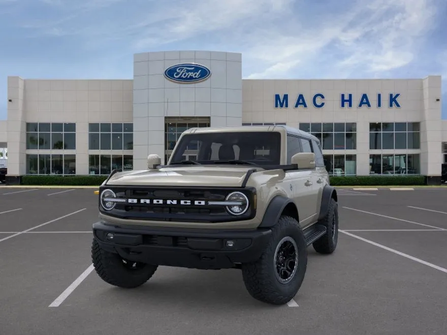 2025 Ford Bronco Outer Banks photo 1