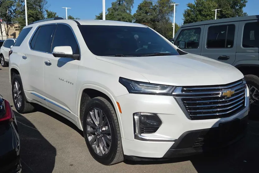 2022 Chevrolet Traverse Premier photo 1