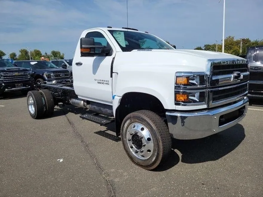 2024 Chevrolet Silverado 5500HD Work Truck photo 1