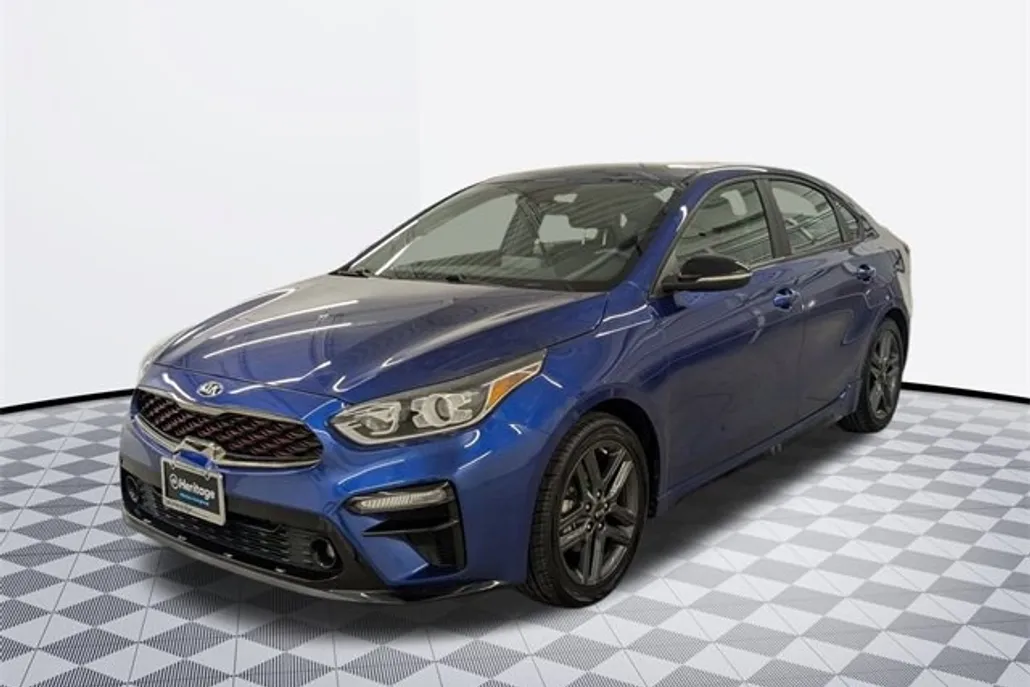 2020 Kia Forte GT-Line photo 1