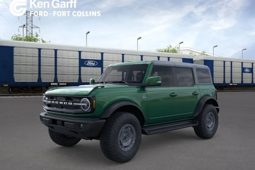 2025 Ford Bronco Outer Banks photo 1