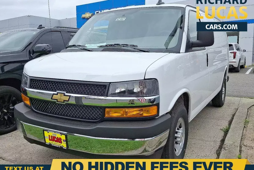 2025 Chevrolet Express Cargo 2500 photo 1