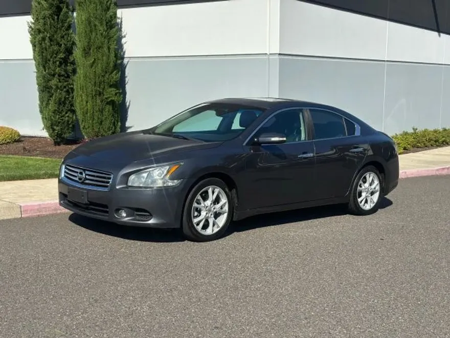 2012 Nissan Maxima SV photo 1