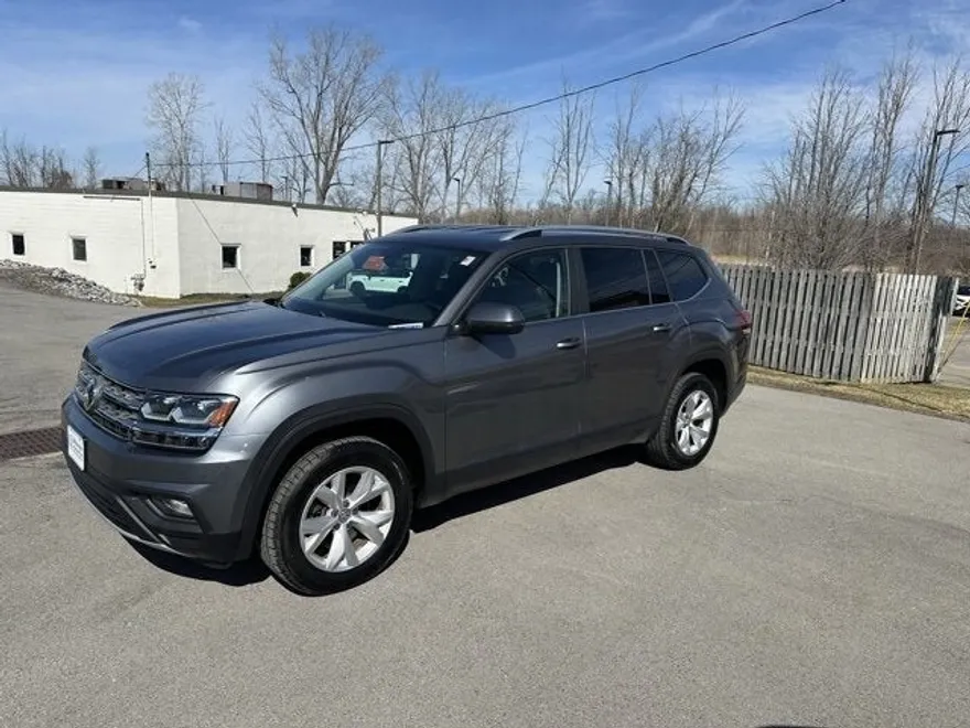 2018 Volkswagen Atlas V6 SE photo 1