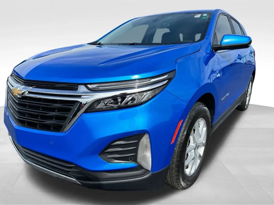 2024 Chevrolet Equinox LT photo 1