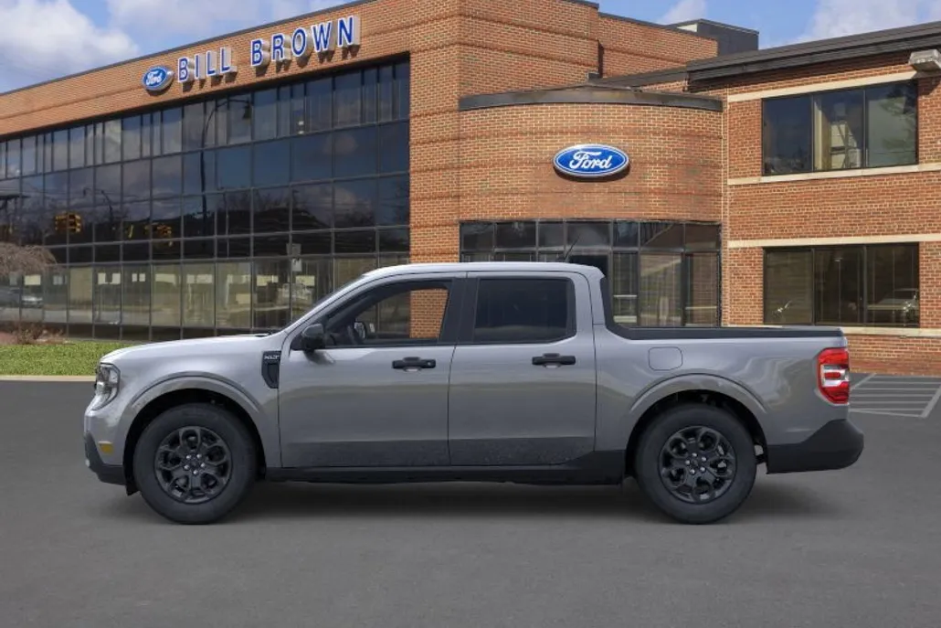 2025 Ford Maverick XLT photo 1