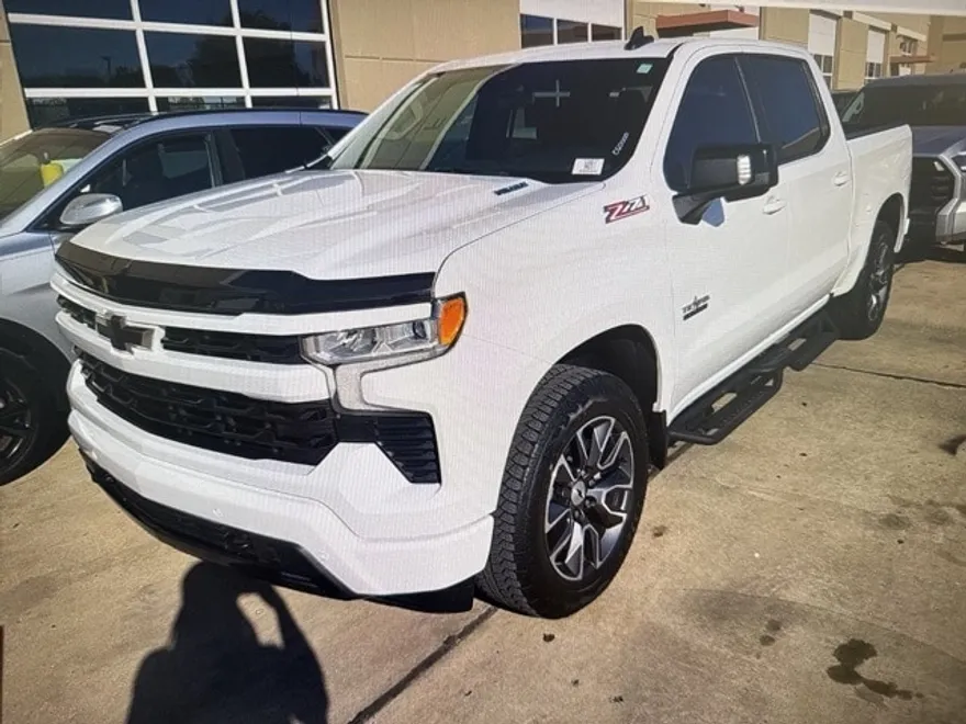 2024 Chevrolet Silverado 1500 RST photo 1