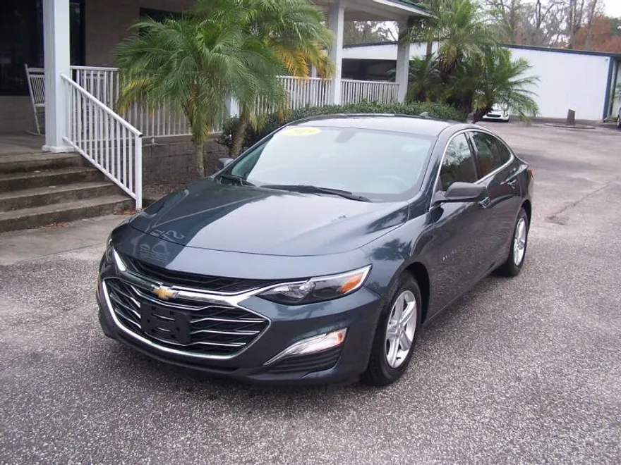 2019 Chevrolet Malibu LS photo 1