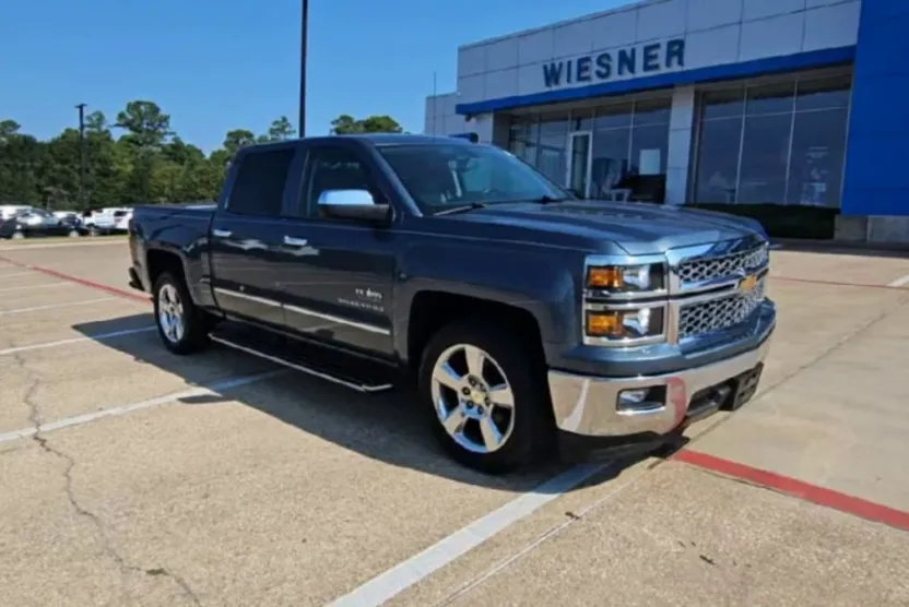 2014 Chevrolet Silverado 1500 LT photo 1