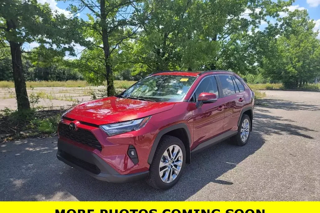 2024 Toyota RAV4 XLE Premium photo 1