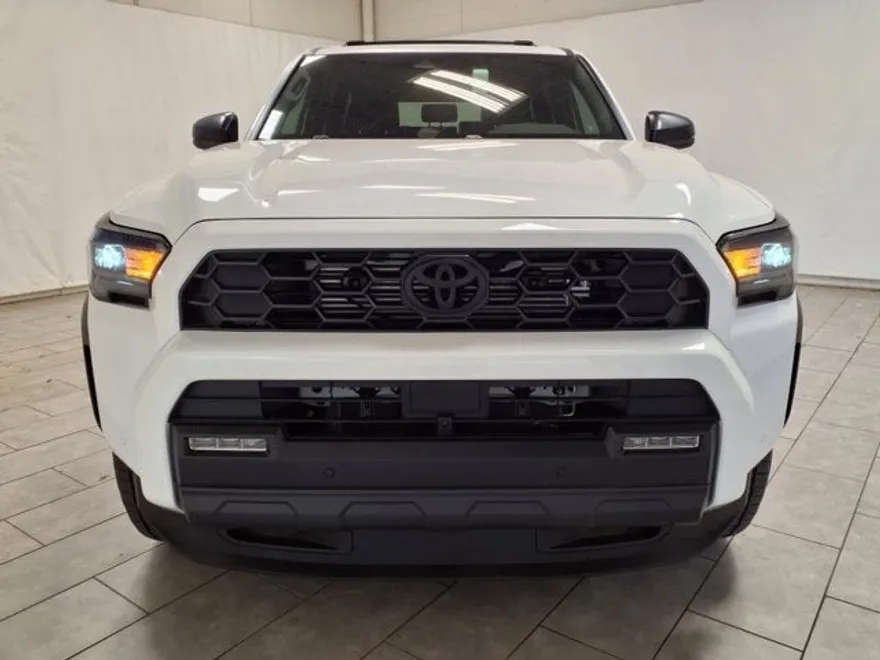 2025 Toyota 4Runner TRD Off-Road photo 1