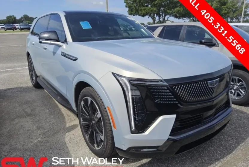 2025 Cadillac Escalade IQ Sport photo 1