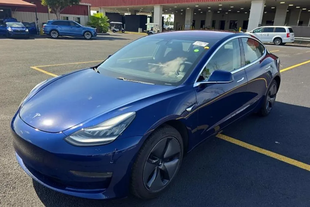 2018 Tesla Model 3 Long Range photo 1