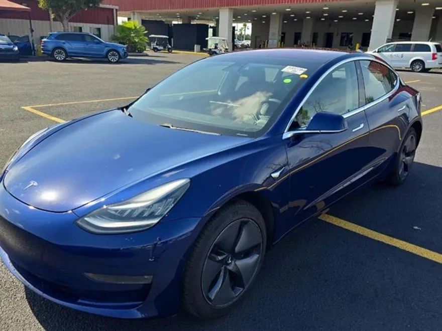 2018 Tesla Model 3 Long Range photo 1