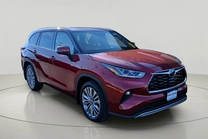2022 Toyota Highlander Platinum photo 1