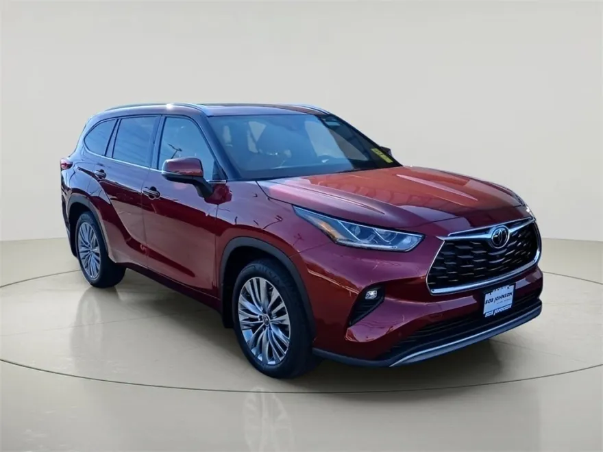 2022 Toyota Highlander Platinum photo 1