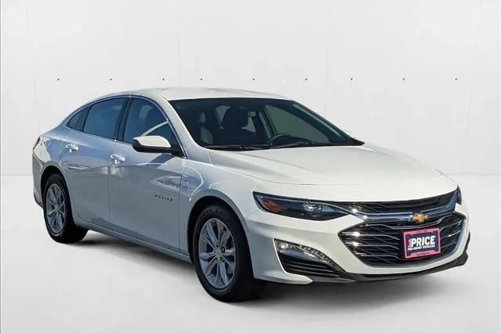 2023 Chevrolet Malibu 1LT photo 1