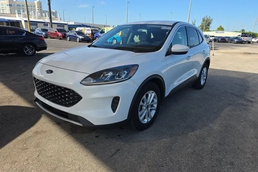 2021 Ford Escape Hybrid SE photo 1