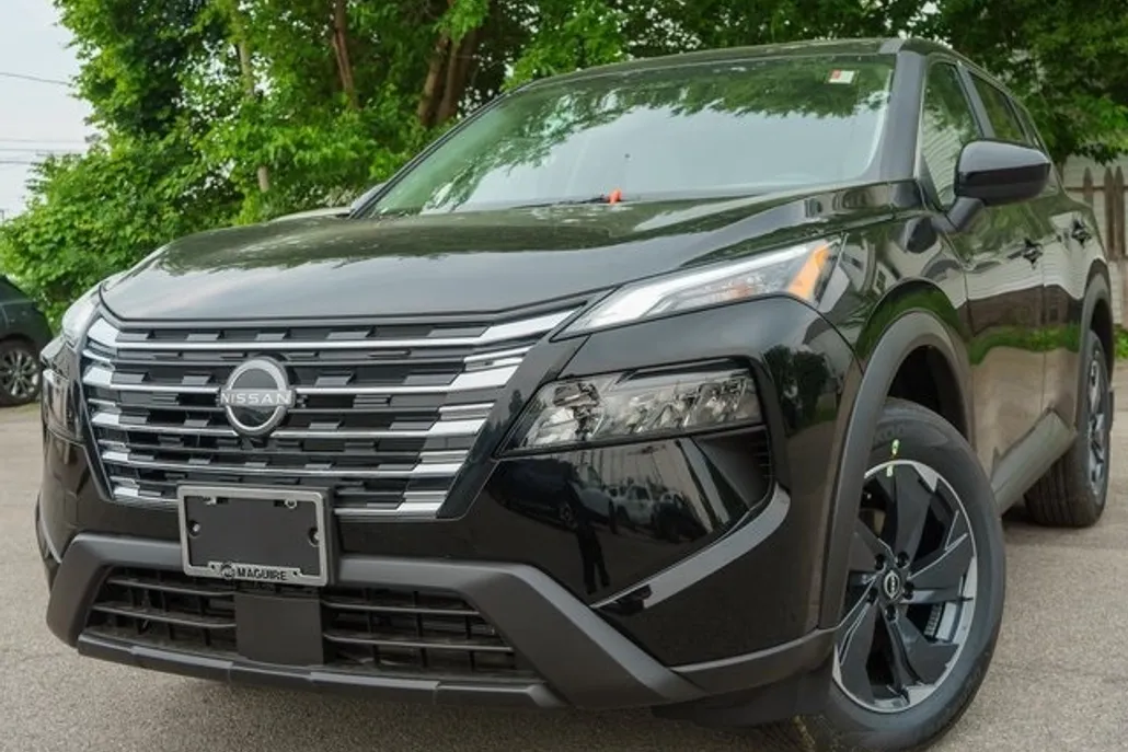 2025 Nissan Rogue SV photo 1
