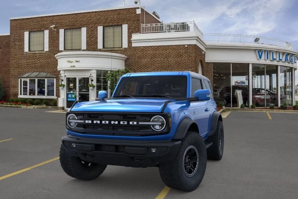 2023 Ford Bronco Outer Banks photo 1