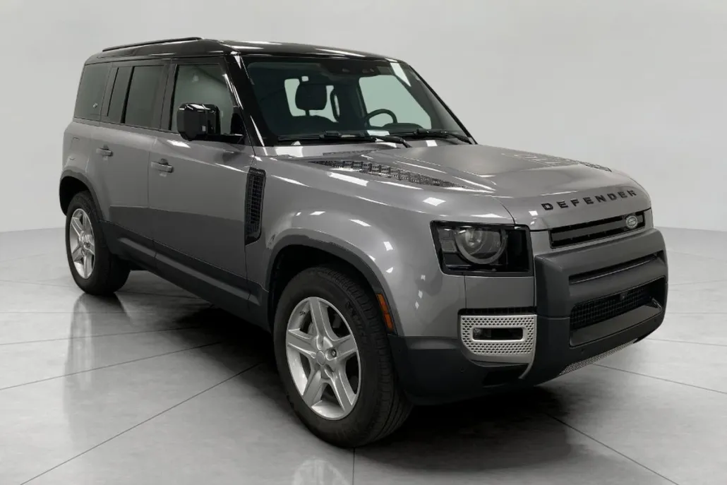 2021 Land Rover Defender 110 SE photo 1