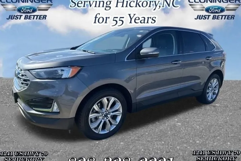 2022 Ford Edge Titanium photo 1