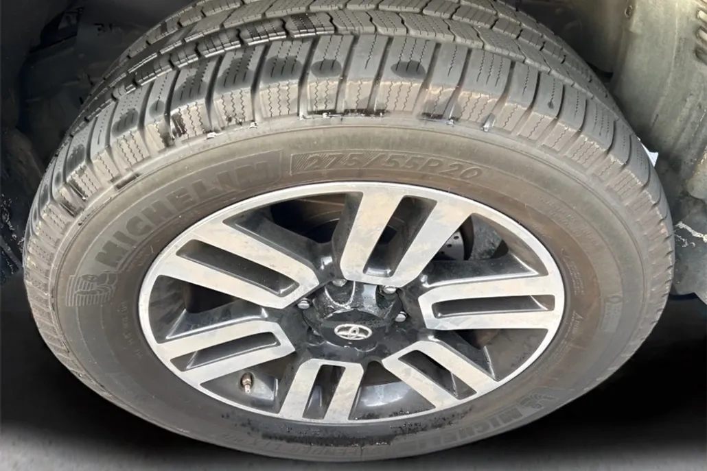 2016 Toyota 4Runner Base photo 1